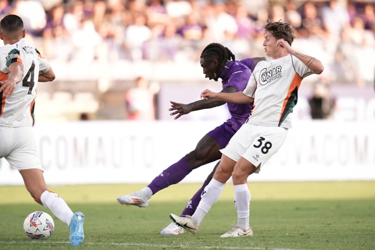 Moise Kean al tiro - Foto Lapresse - Ilpallonegonfiato