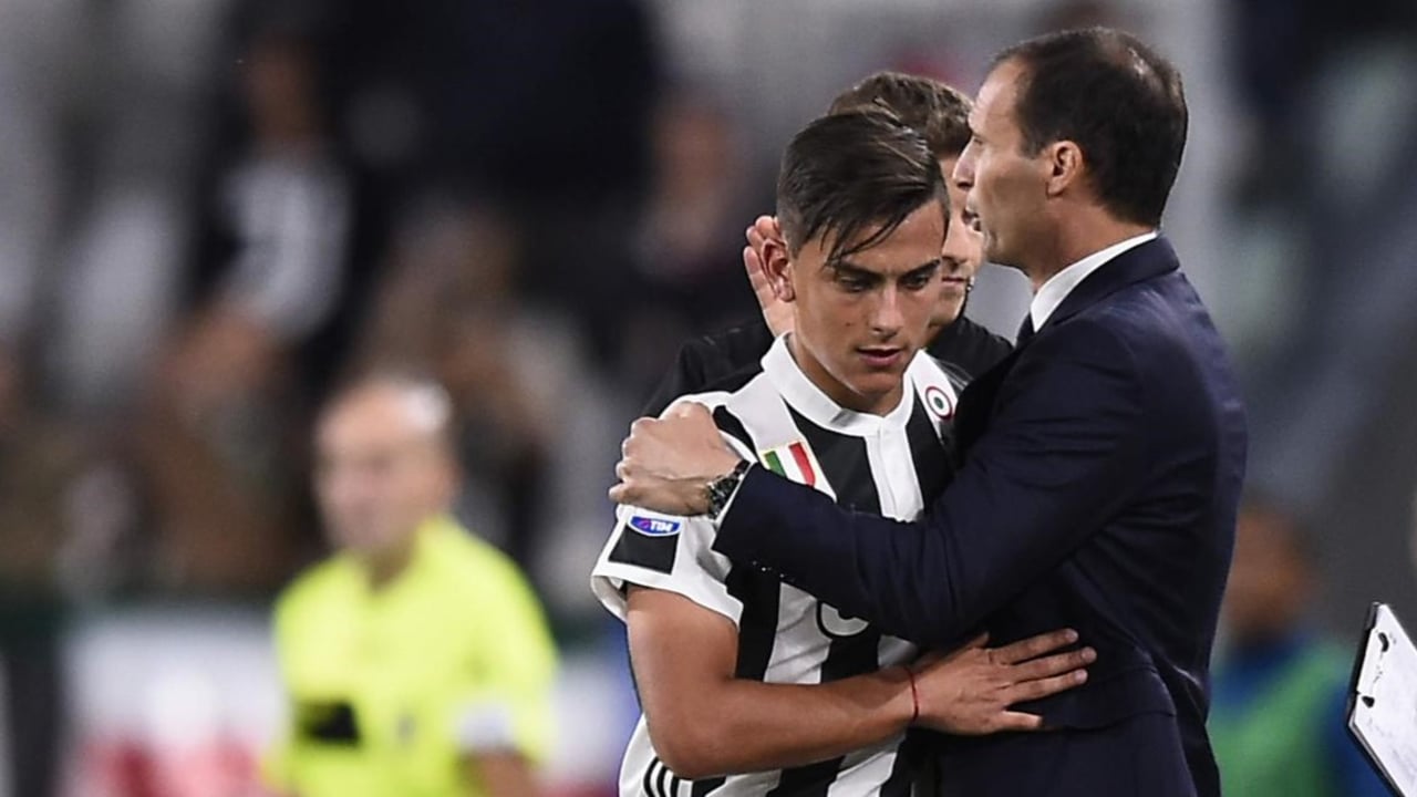 Paulo Dybala e Max Allegri - Foto Lapresse - Ilpallonegonfiato