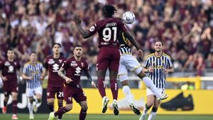 Un recente derby di Torino - Foto Lapresse - Ilpallonegonfiato.it