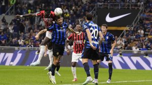 Un'azione dell'ultimo derby di Milano - Foto Lapresse - Ilpallonegonfiato