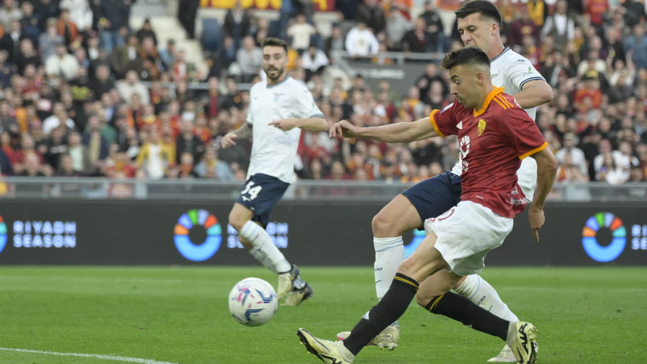 L'ultimo derby di Roma - Foto Lapresse - Ilpallonegonfiato