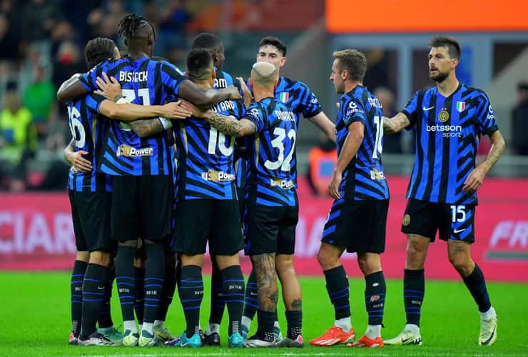 L'Inter festeggia un goal - Foto Lapresse - Ilpallonegonfiato