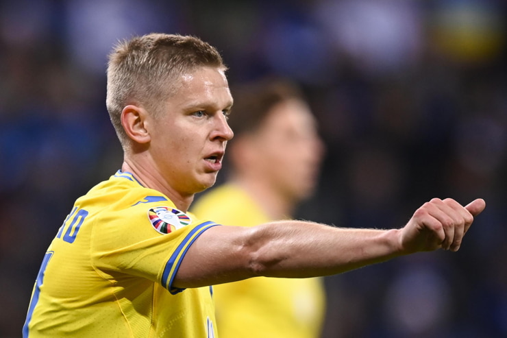 Zinchenko con la maglia dell'Ucraina - Foto Lapresse - Ilpallonegonfiato