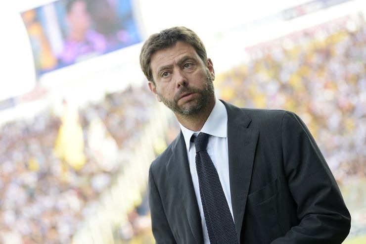 Andrea Agnelli a bordo campo - Foto Lapresse - Ilpallonegonfiato