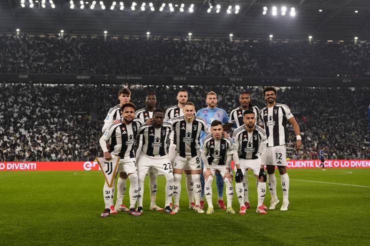 La Juventus in una recente partita - Foto Lapresse - Ilpallonegonfiato