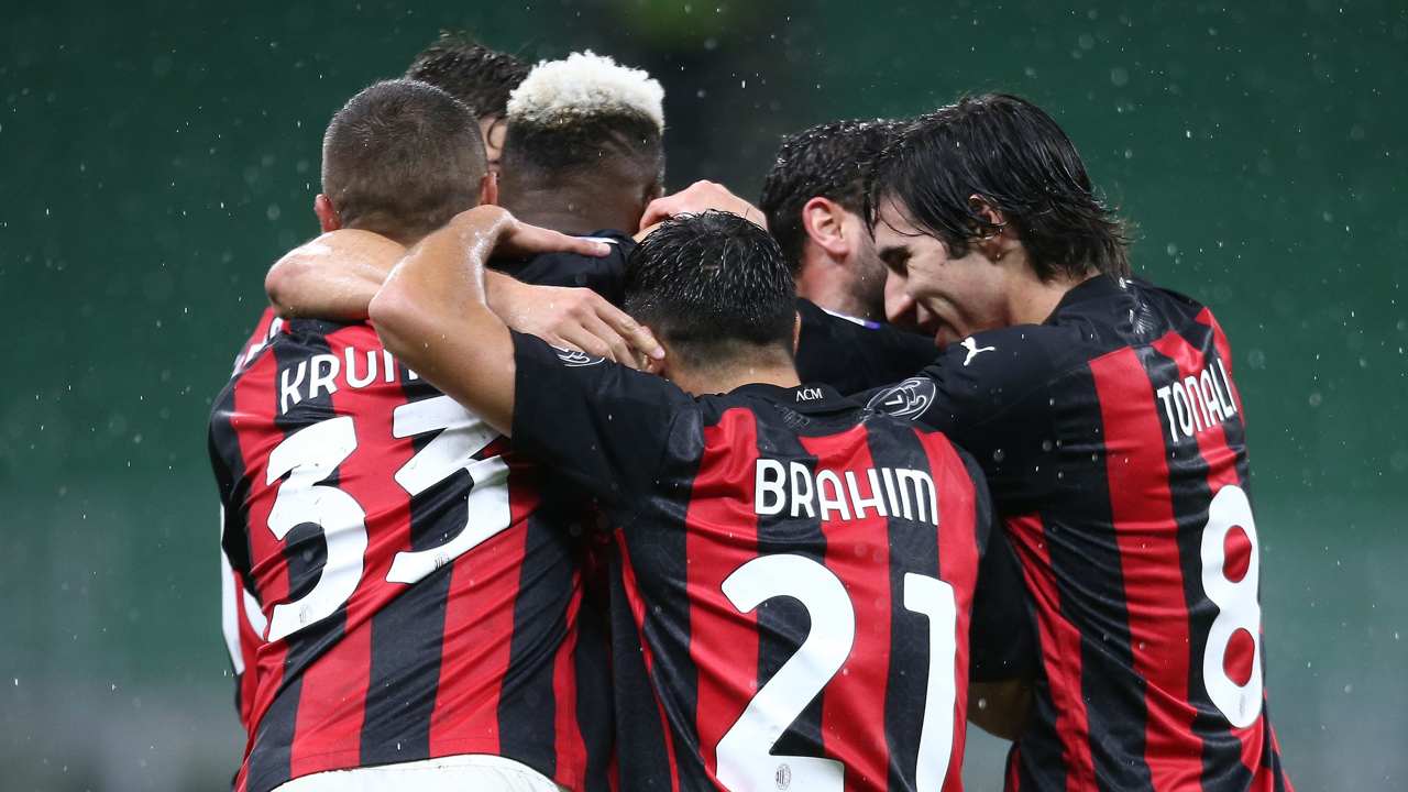 L'ex giocatore del Milan festeggia una rete - Foto Lapresse - Ilpallonegonfiato