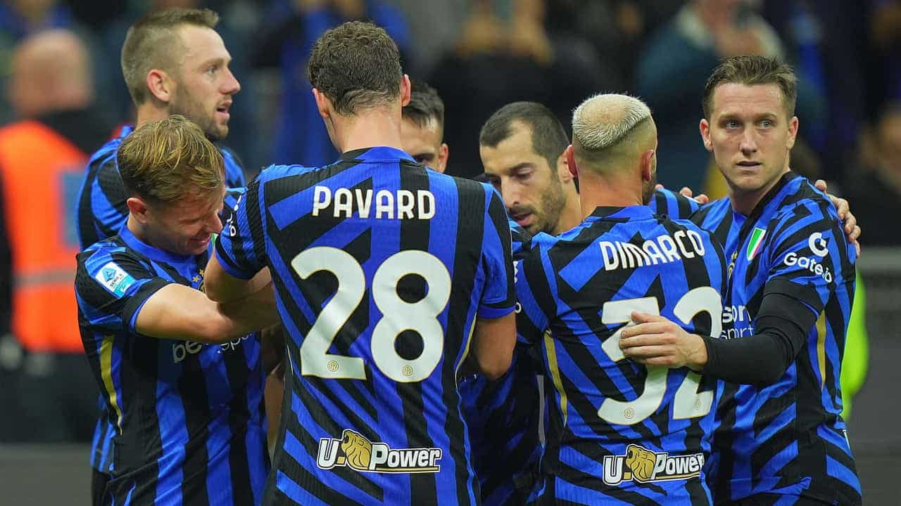 L'Inter in una recente partita - Foto Lapresse - Ilpallonegonfiato